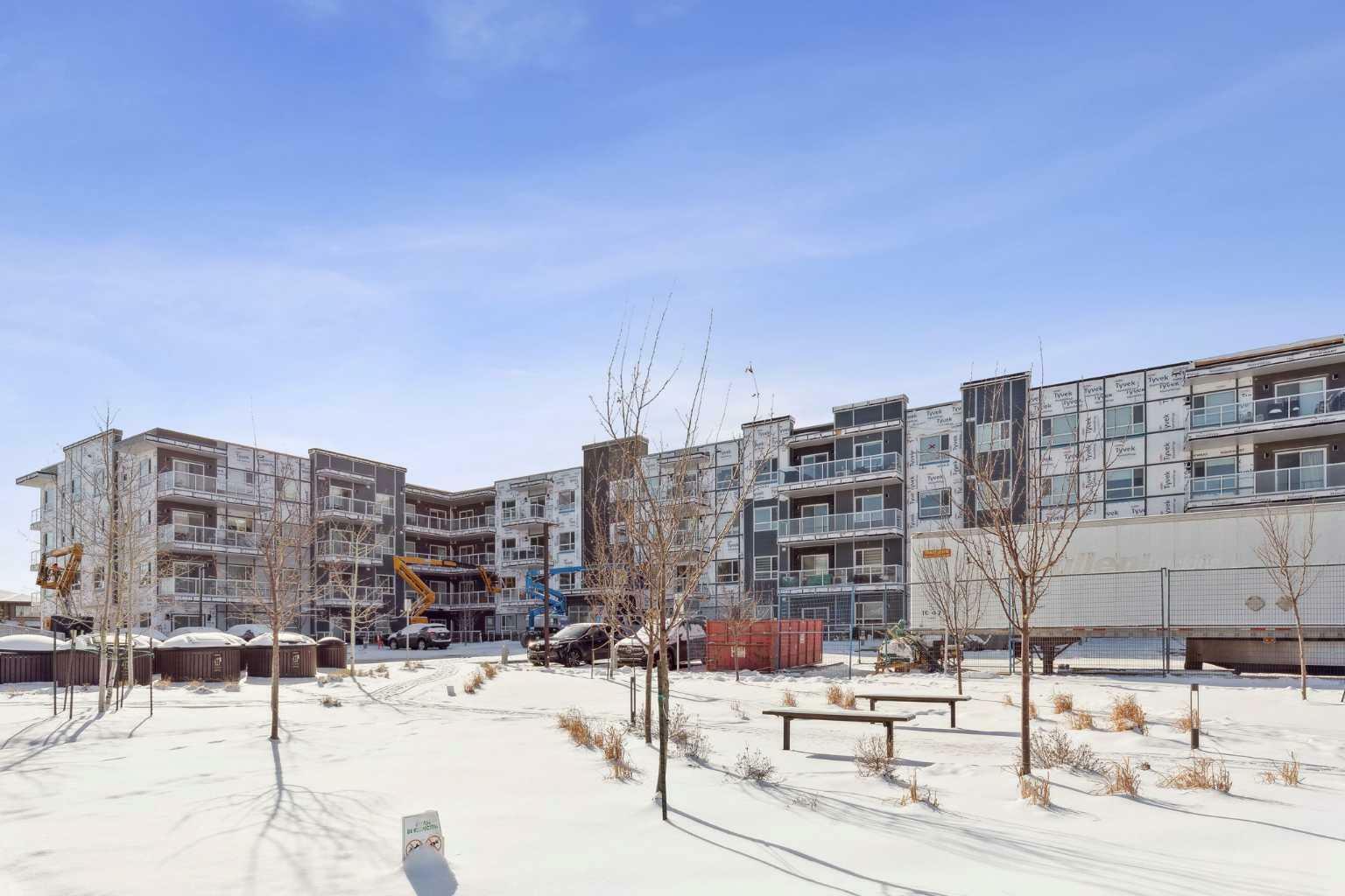 Property Photo: 40 Carrington Plaza NW 420 AB T3P 1X7