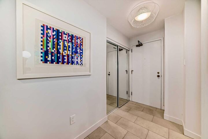 Property Photo: 133 25 Avenue SW 4B AB T2S 0K8