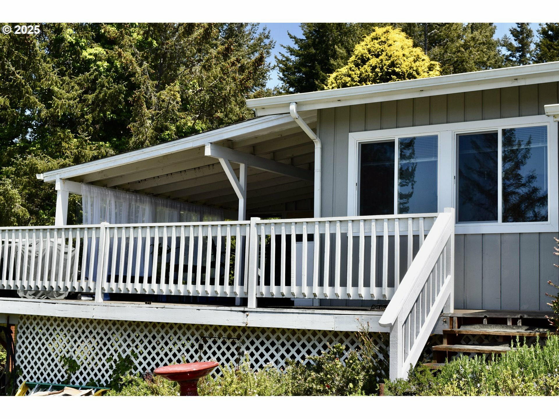 Property Photo: 94321 Coldiron Hill Rd OR 97444