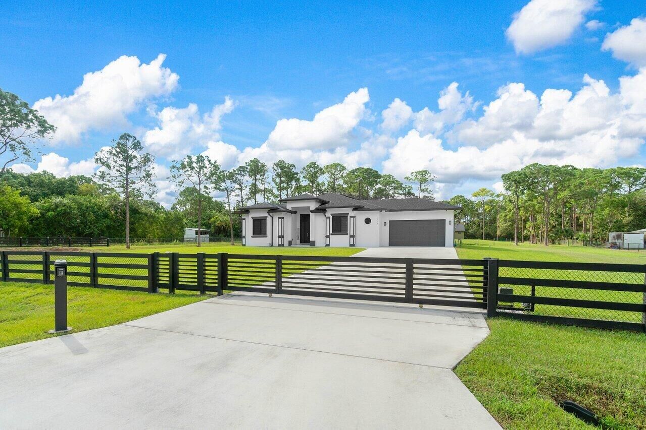 Property Photo: 15744 68th Court N FL 33470