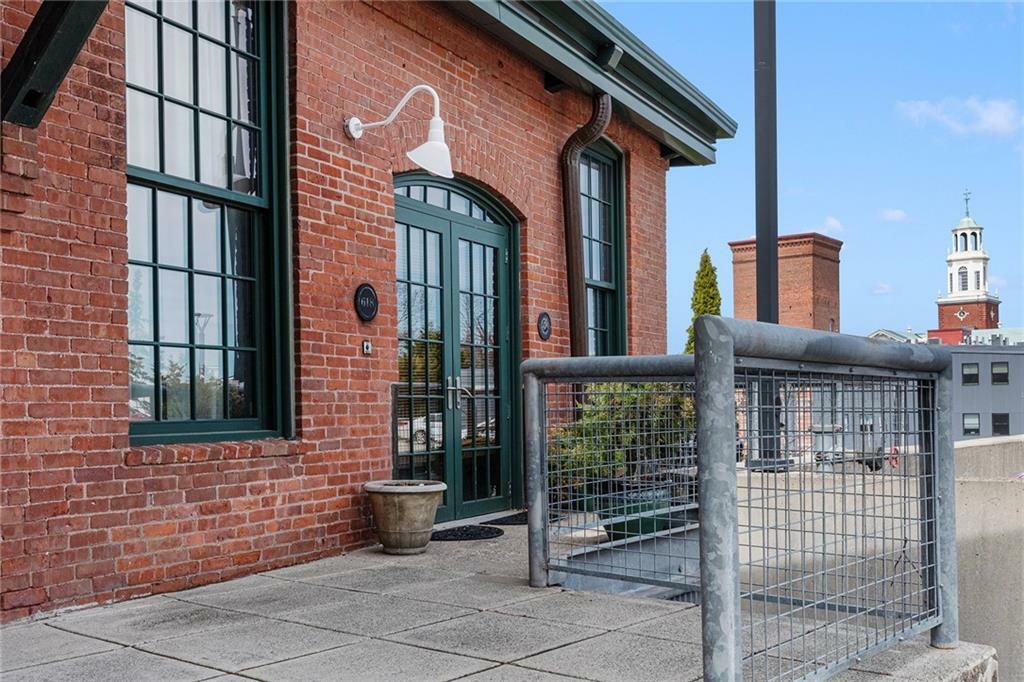 Property Photo:  10 Exchange Court 618  RI 02860 