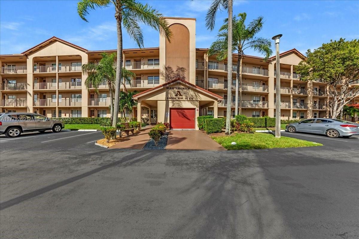 Property Photo: 13001 SW 11th Ct 408A FL 33027
