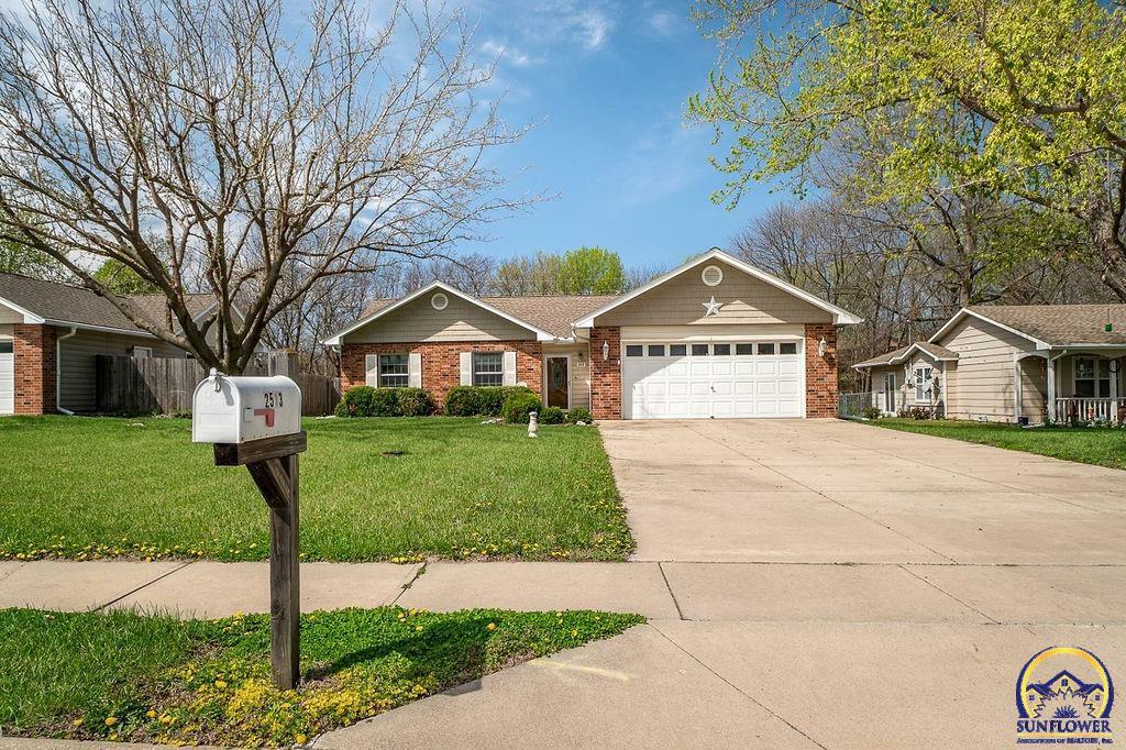 Property Photo: 2513 Lincoln St KS 66801