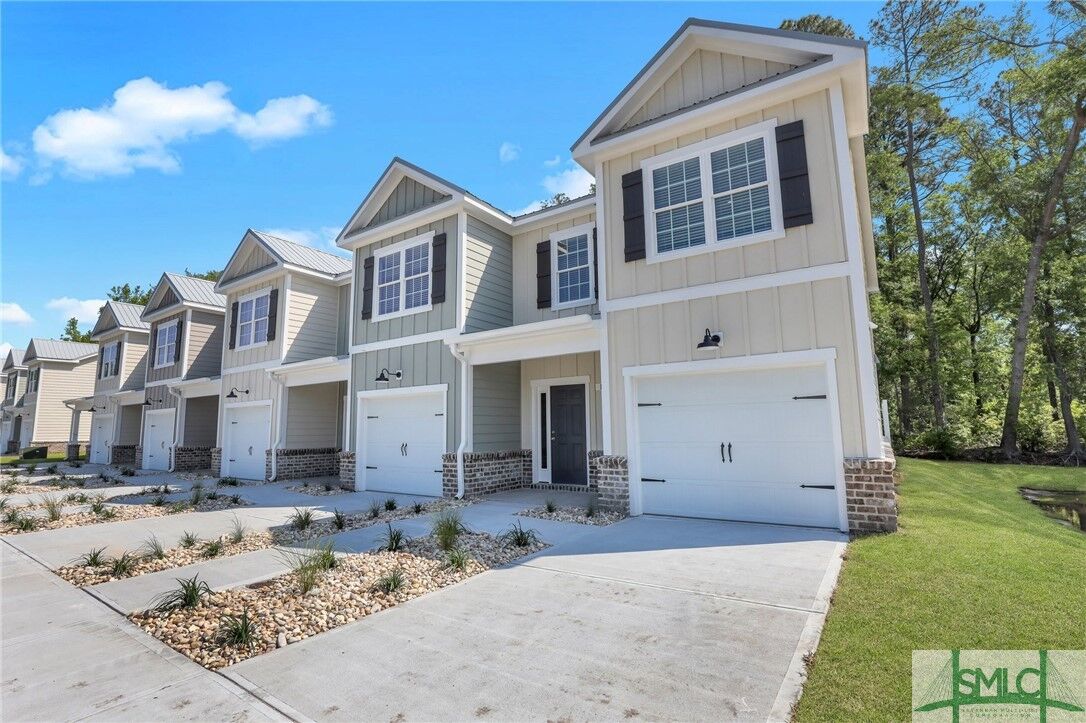 Property Photo:  105 Sherwood Court 4  GA 31326 