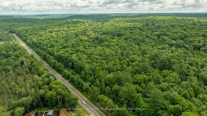 Property Photo:  2750 Muskoka 117 Road  ON P0B 1A0 