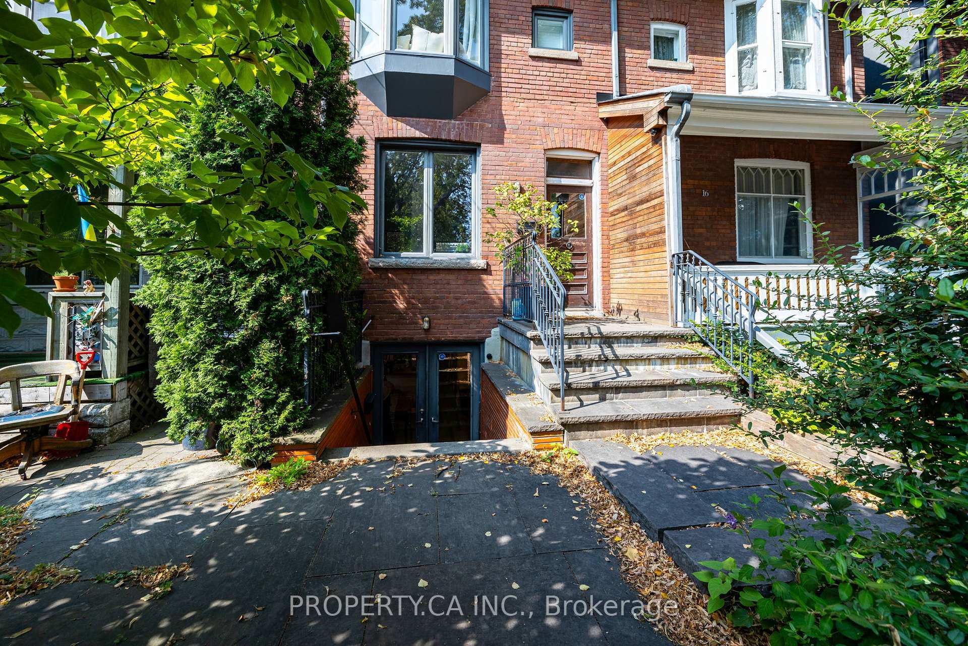 Property Photo:  14 Bellwoods Avenue  ON M6J 2P4 