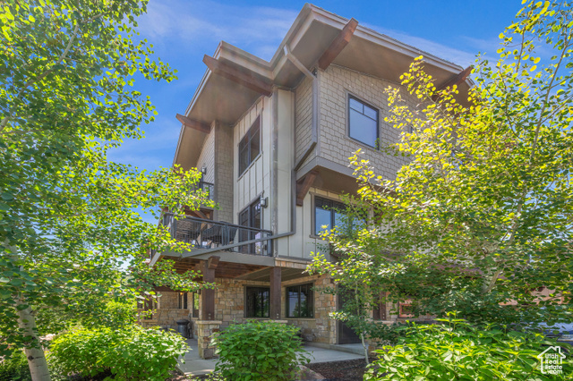 Property Photo: 3700 Blackstone Dr 9 UT 84098