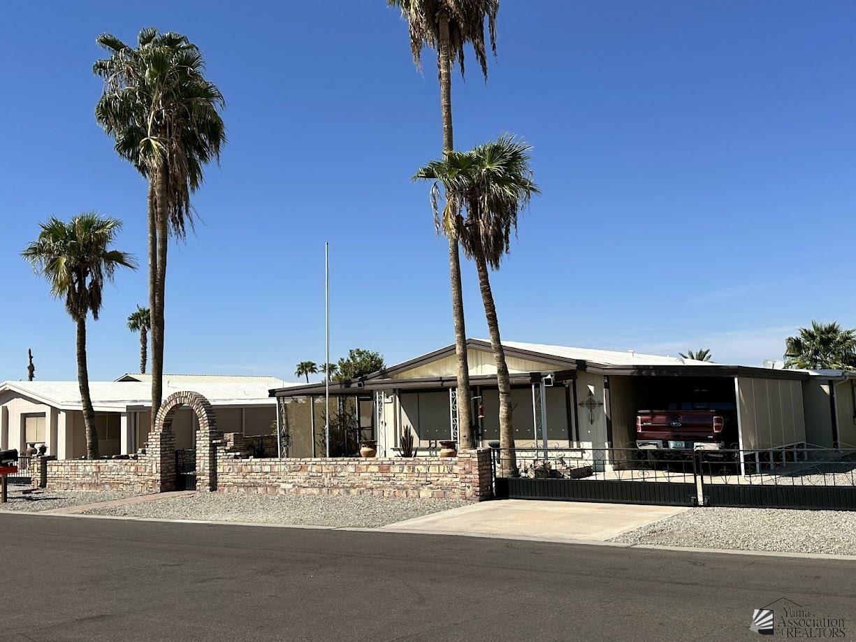 Property Photo: 11426 E 35 Pl AZ 85367