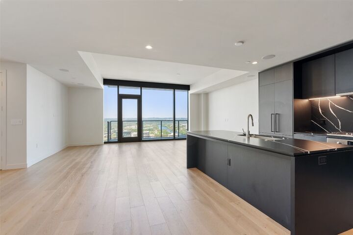 Property Photo: 44 East Avenue 4302 TX 78701