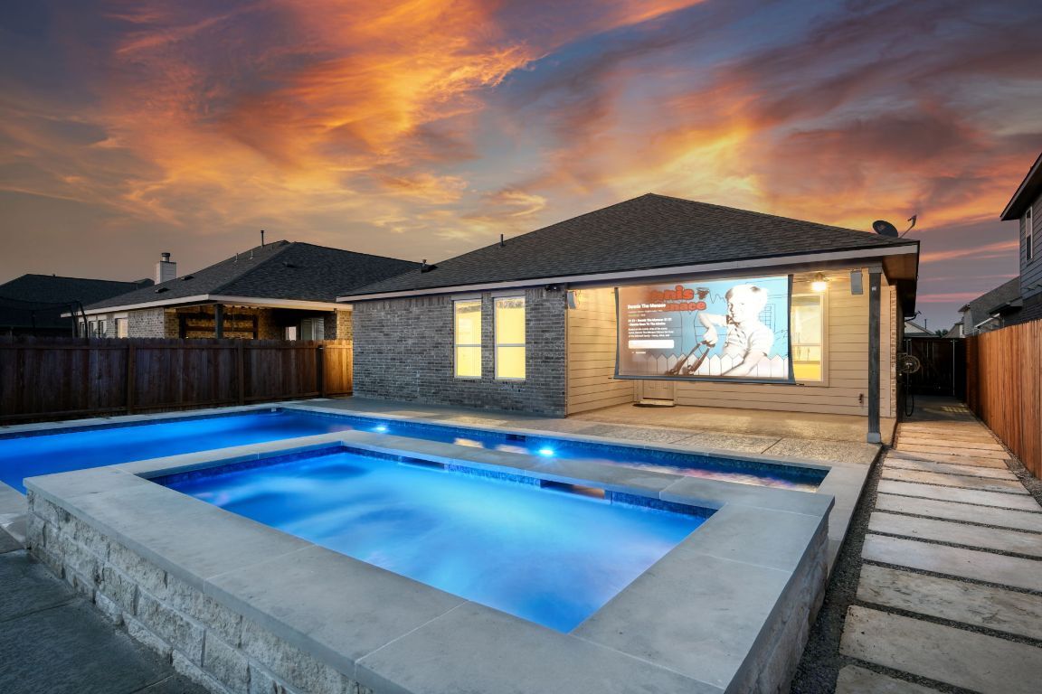 Property Photo: 172 Salt Fork Drive TX 78642