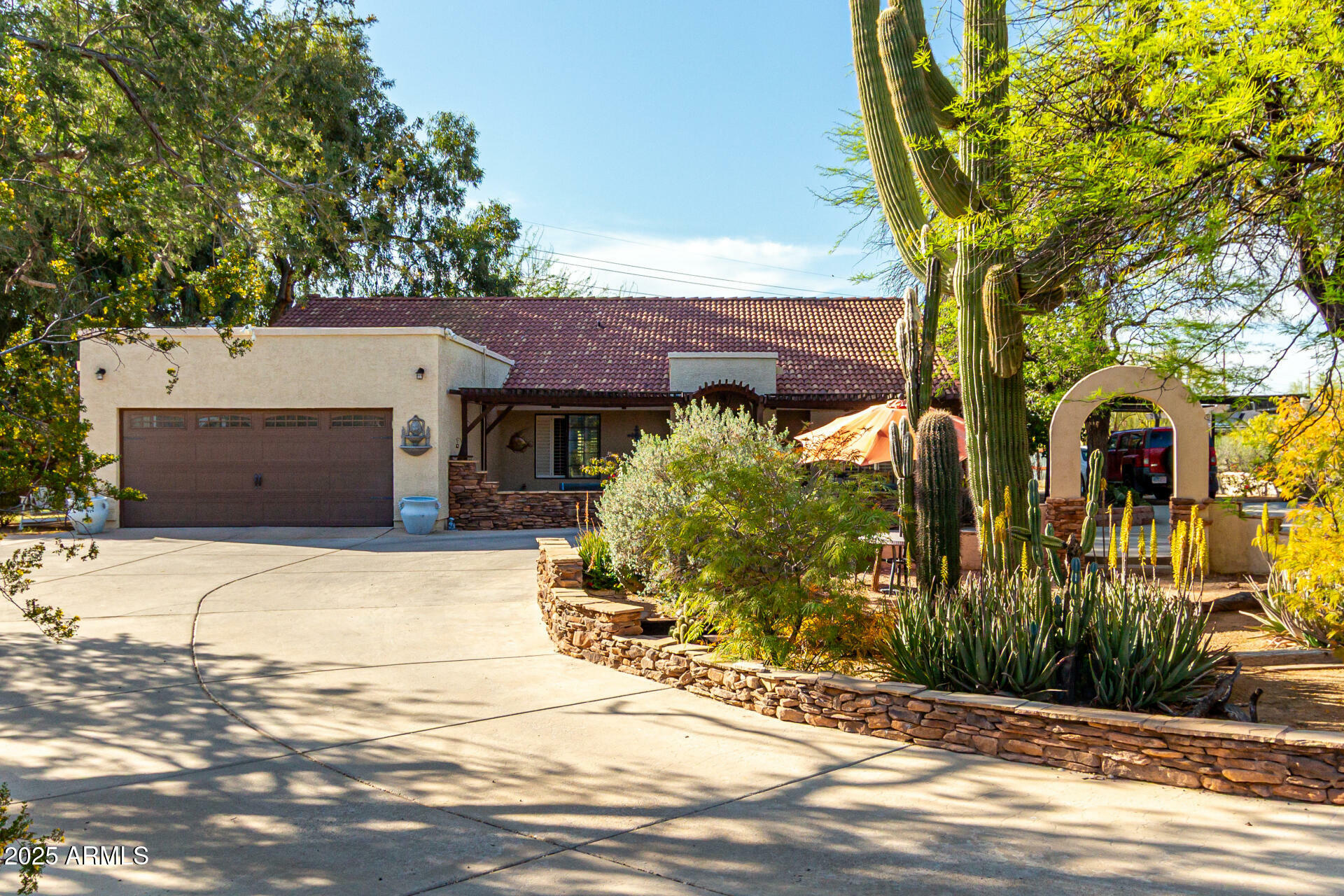 Property Photo: 5616 E Desert Vista Trail AZ 85331