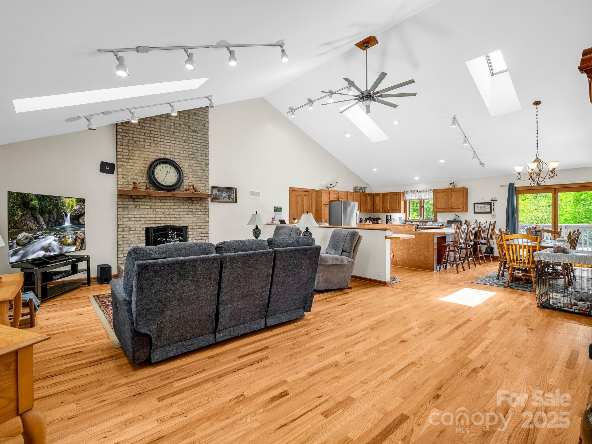 Property Photo: 2251 Old Applewood Lane 9 NC 28080
