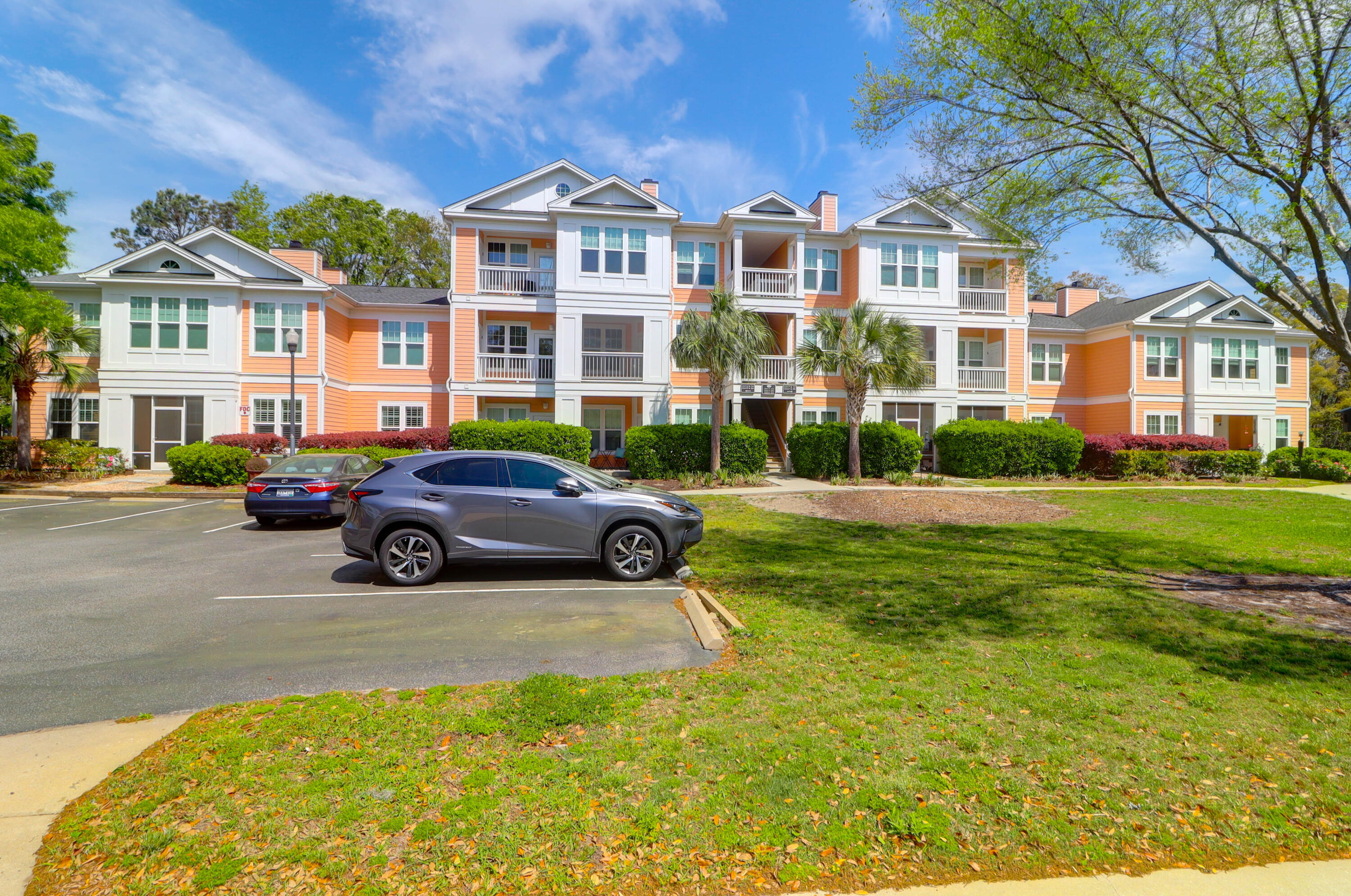 Property Photo: 2221 Chatelain Way SC 29464