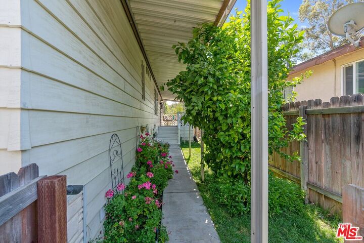 Property Photo: 23777 Mulholland Hwy CA 91302