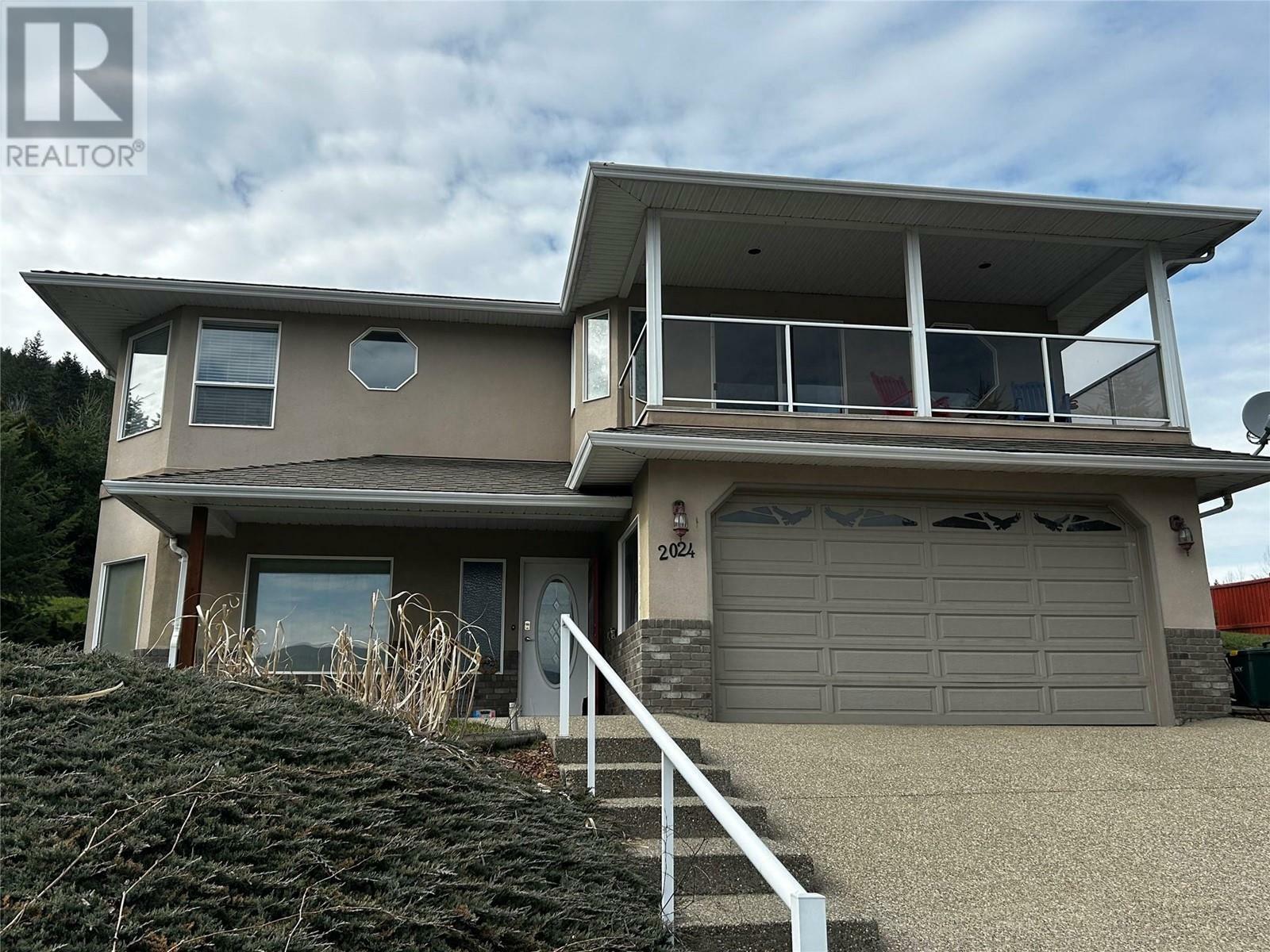Property Photo: 2024 Mountain View Avenue BC V0E 2G0