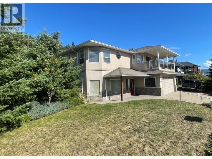 2024 Mountain View Avenue  Lumby BC V0E 2G0 photo