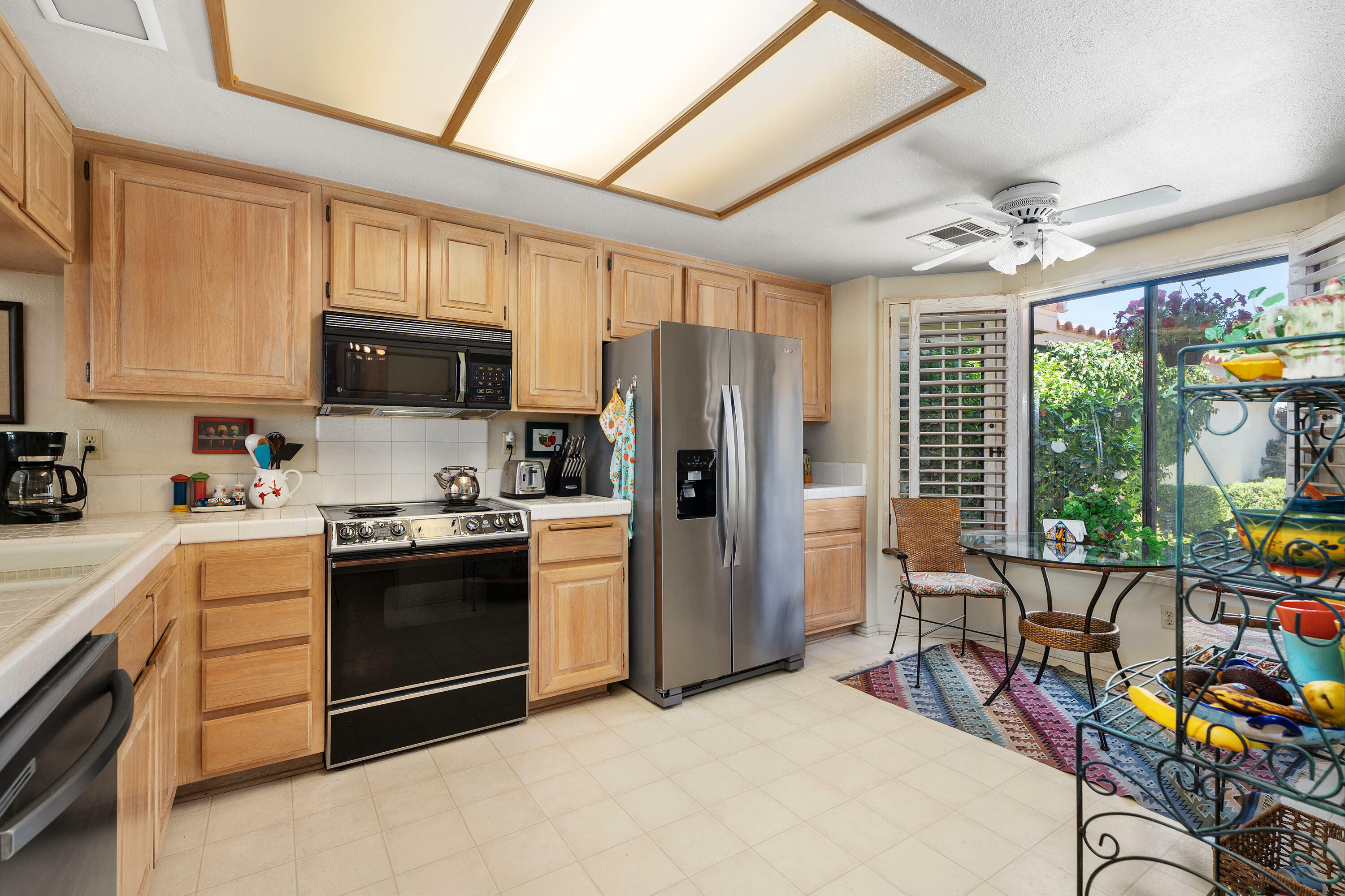 Property Photo: 265 Calle Del Verano CA 92260
