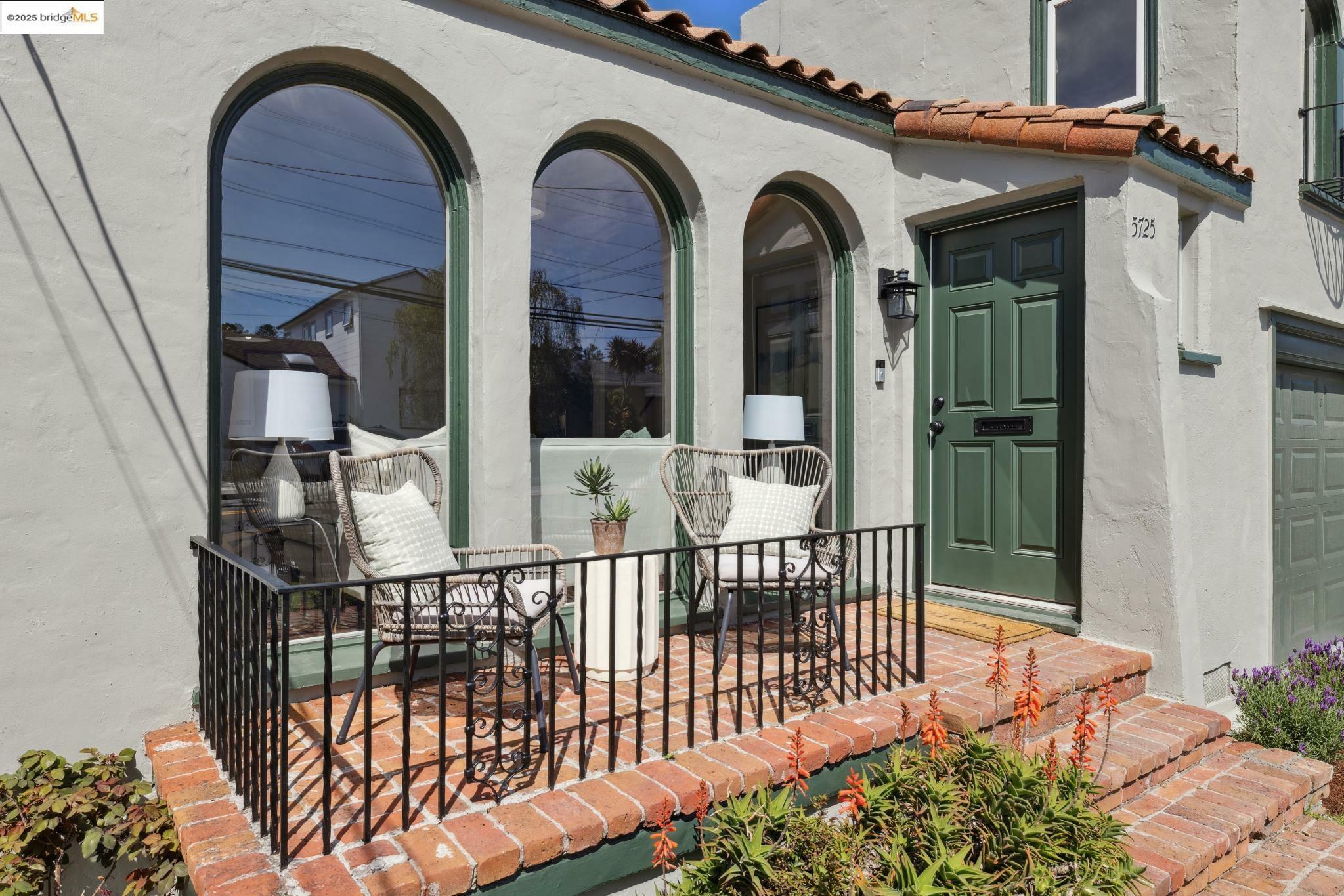 Property Photo: 5725 Alta Punta Ave CA 94530