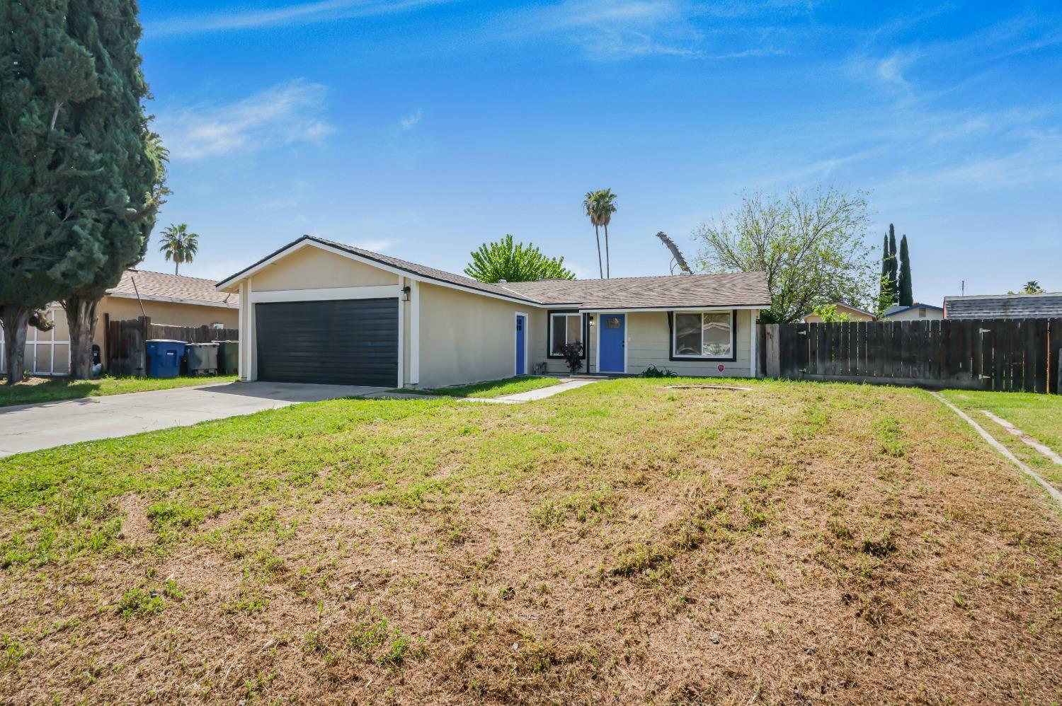 Property Photo: 5934 E Dakota Avenue CA 93727