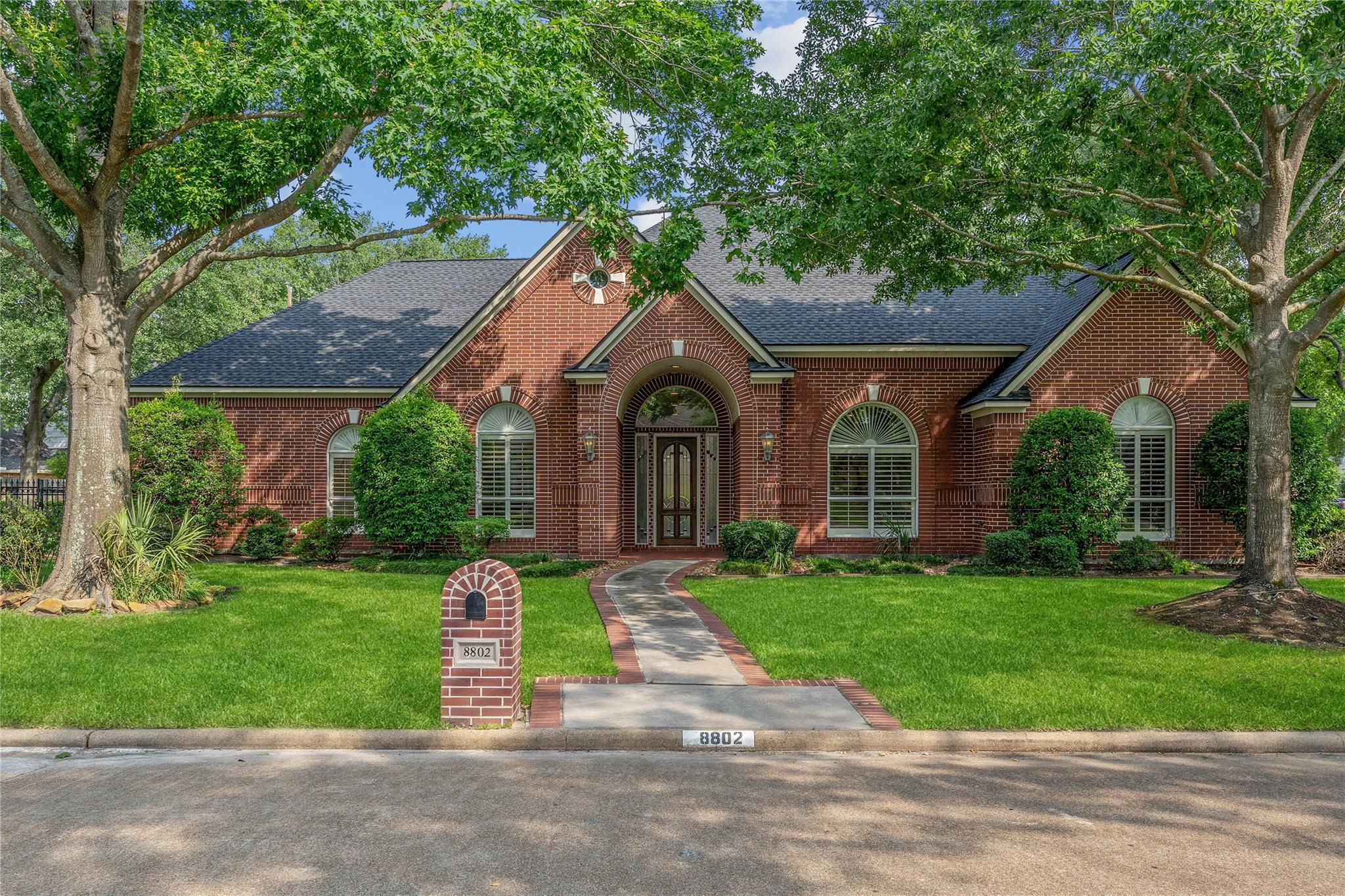Property Photo: 8802 Kennet Valley Road TX 77379