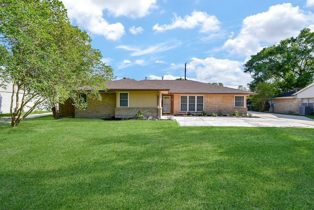 Property Photo: 5419 Willowbend Boulevard TX 77096