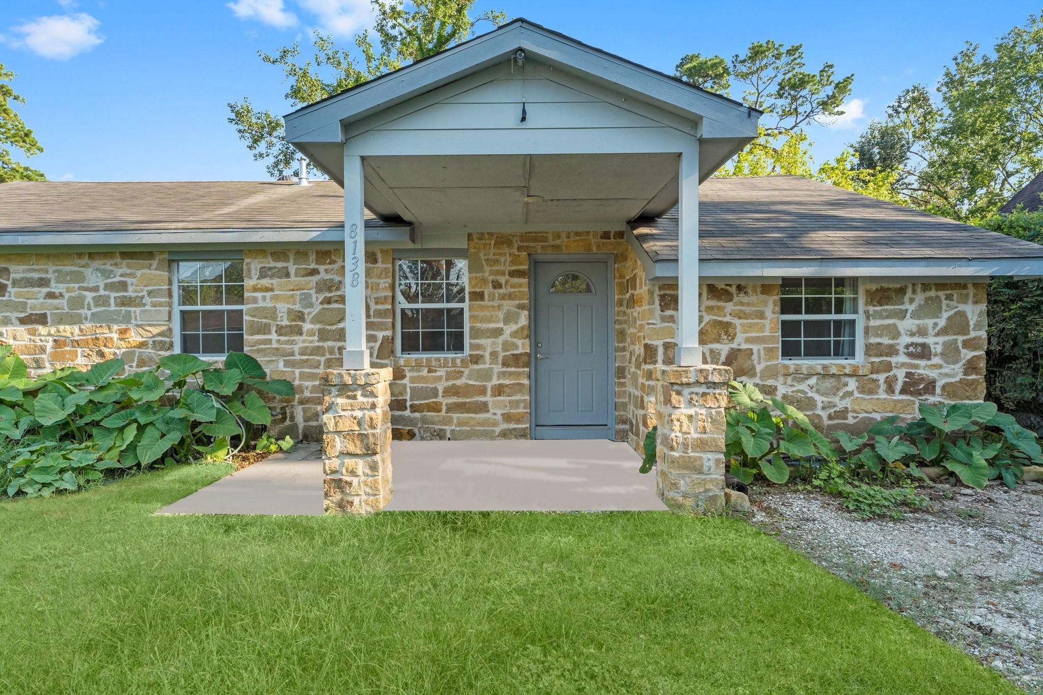 Property Photo: 8138 Oak Knoll Lane TX 77028