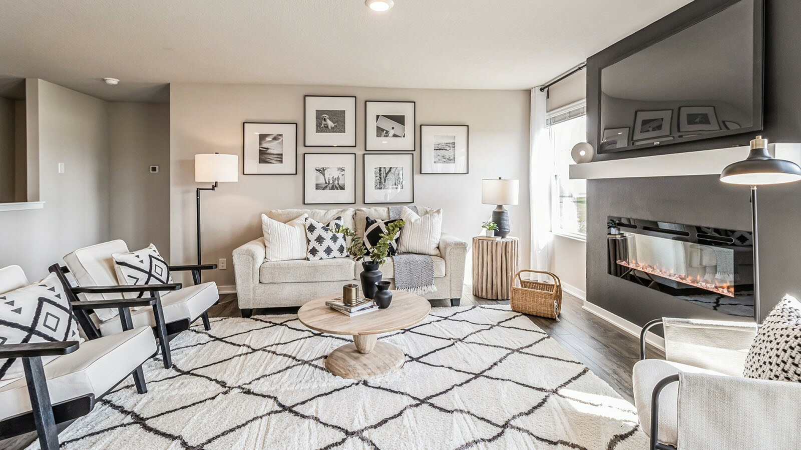 Property Photo: 1360 Northview Drive IA 50263