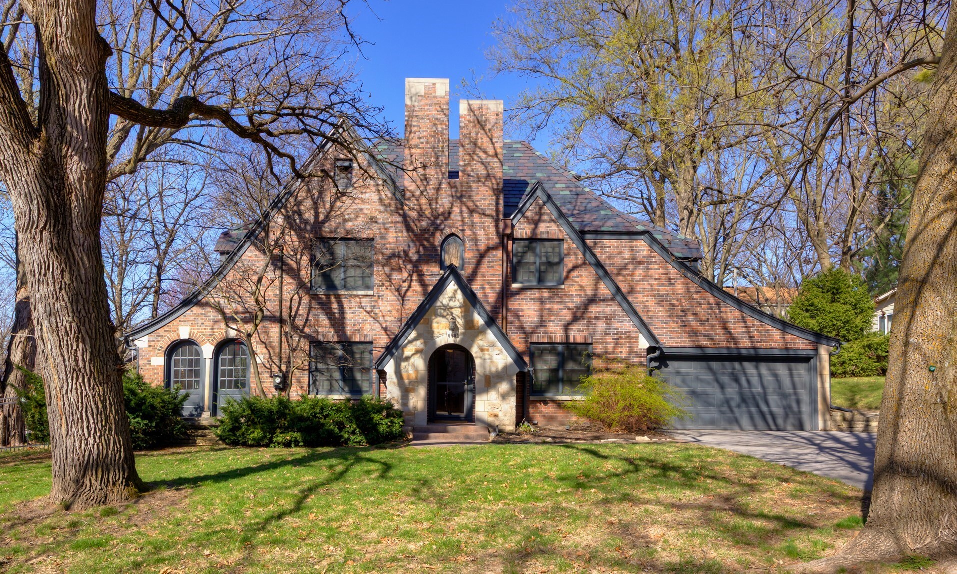 640 56th Street  Des Moines IA 50312 photo