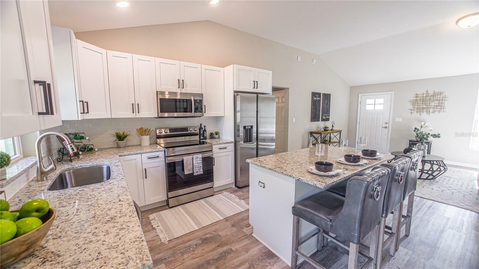 Property Photo: 10101 SE 165th Place FL 34491