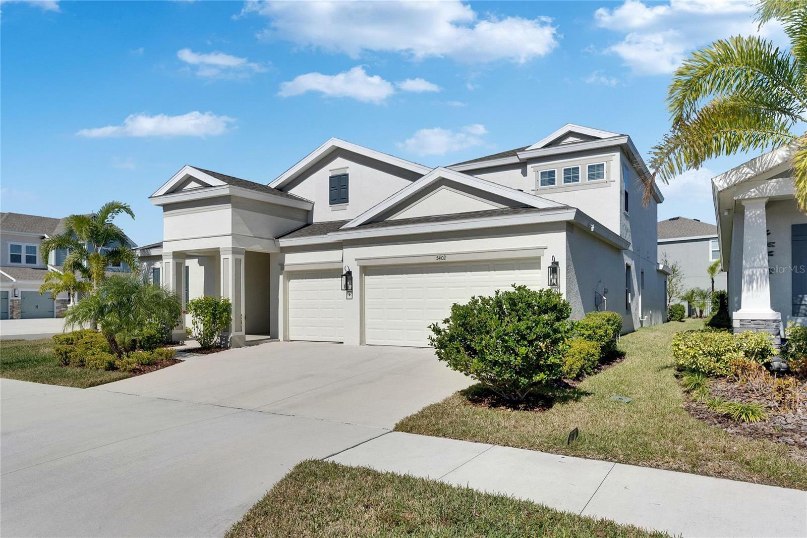 Property Photo: 5402 Limelight Drive FL 33572