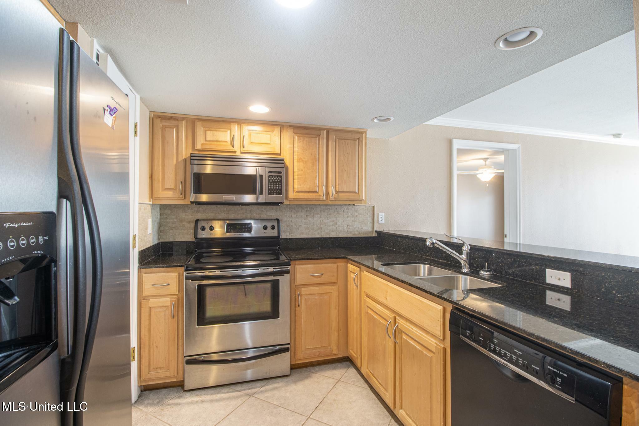 Property Photo:  2046 Beach Boulevard  MS 39531 