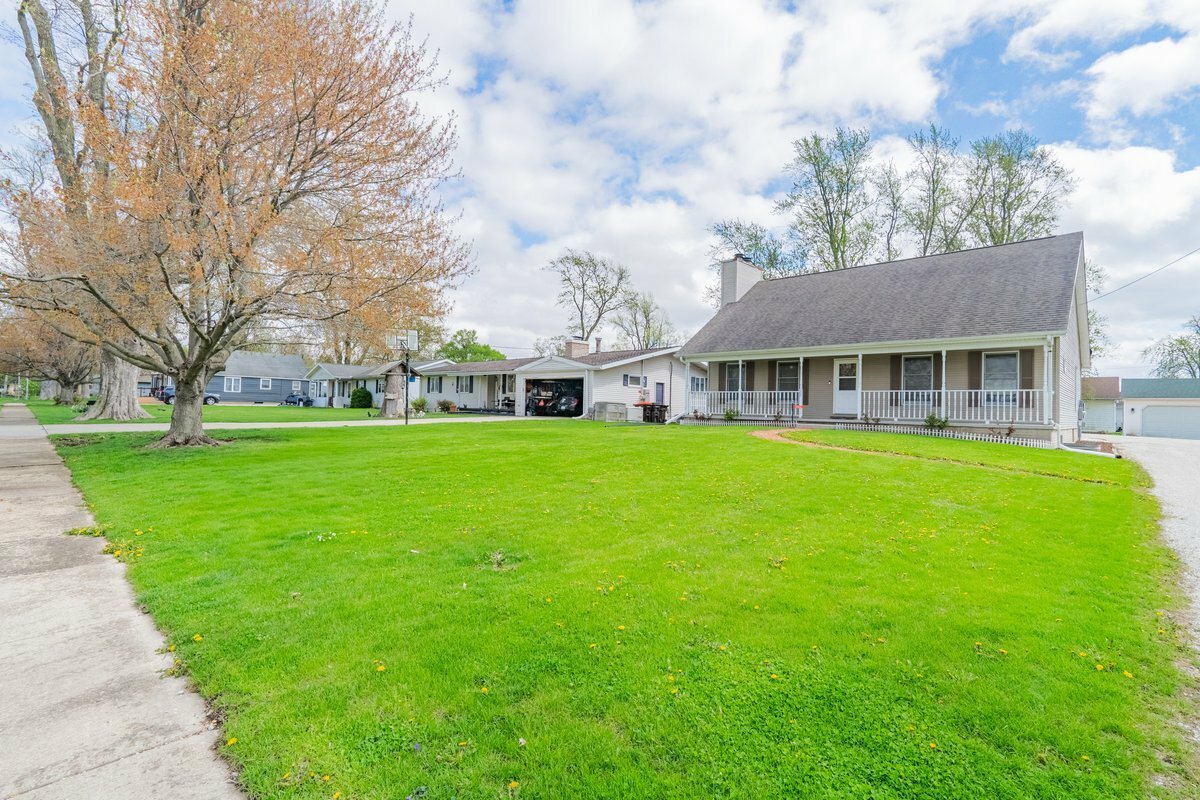 Property Photo: 505 E Cole Street IL 61745