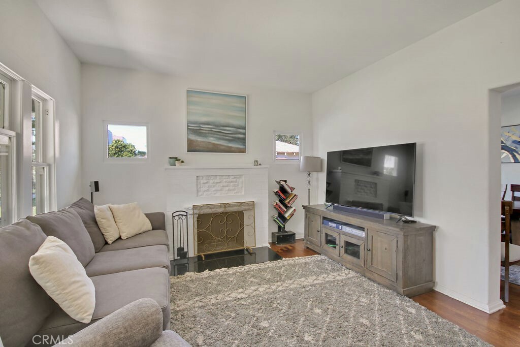 Property Photo:  522 S Helena Street  CA 92805 