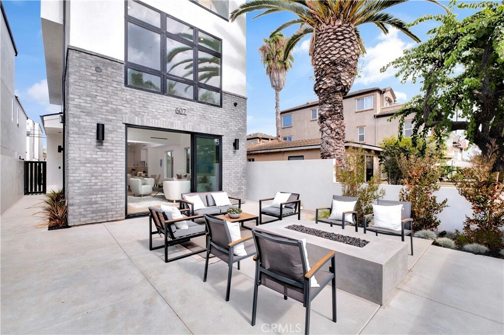 Property Photo: 607 12th Street CA 92648