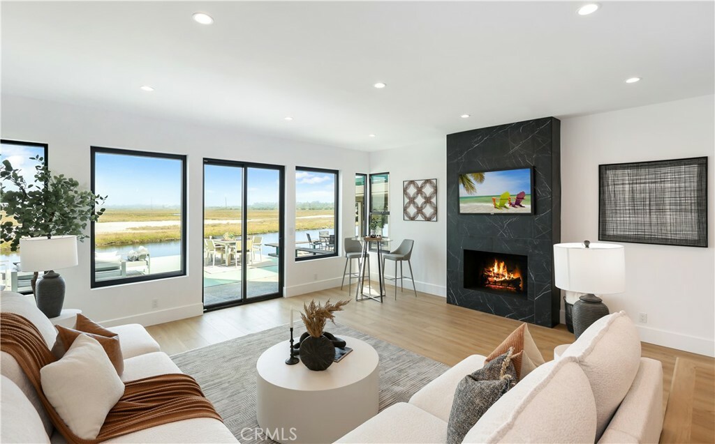 Property Photo: 237 Canal Street CA 92663