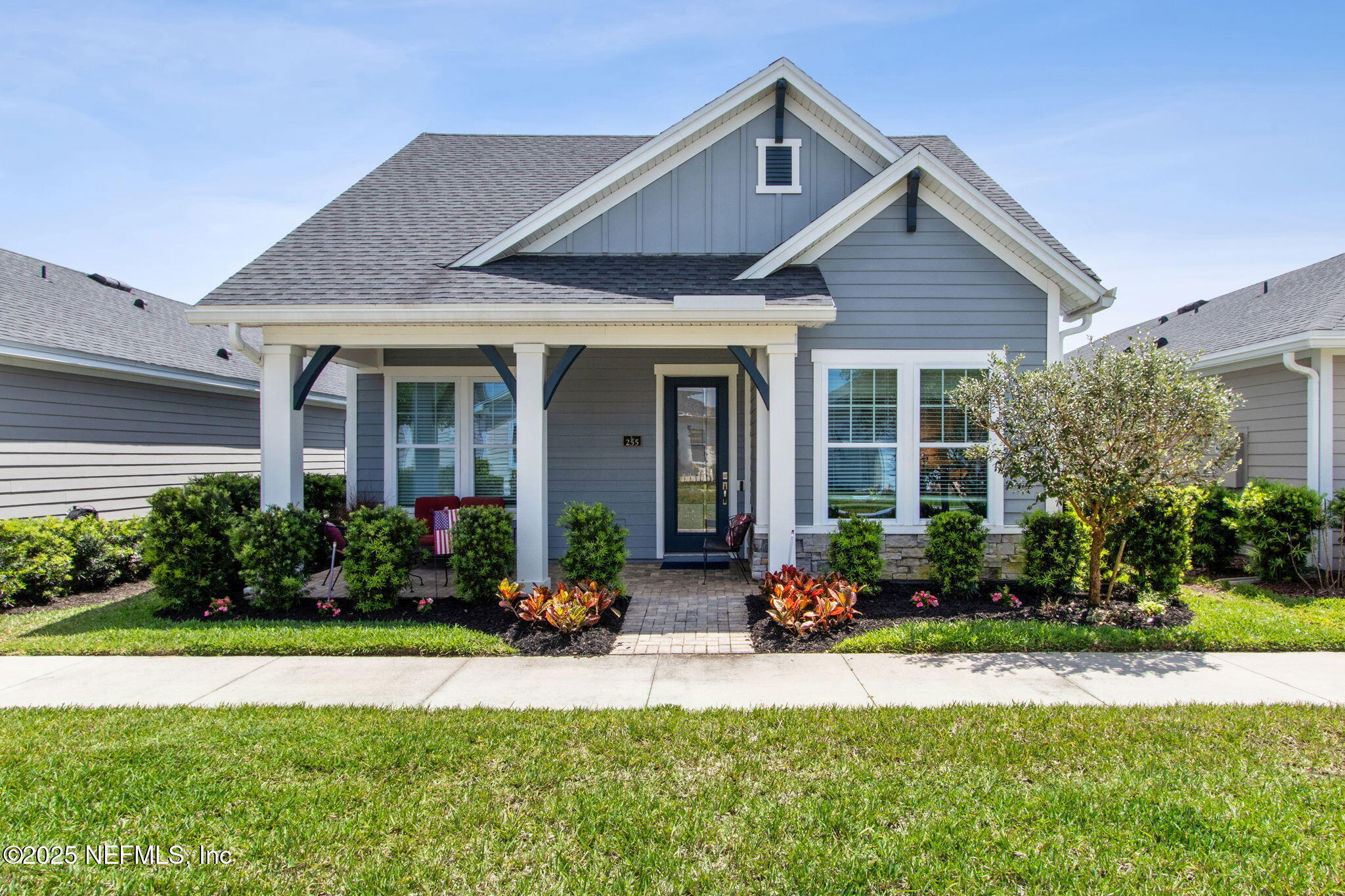 Property Photo:  255 Dalton Circle  FL 32092 