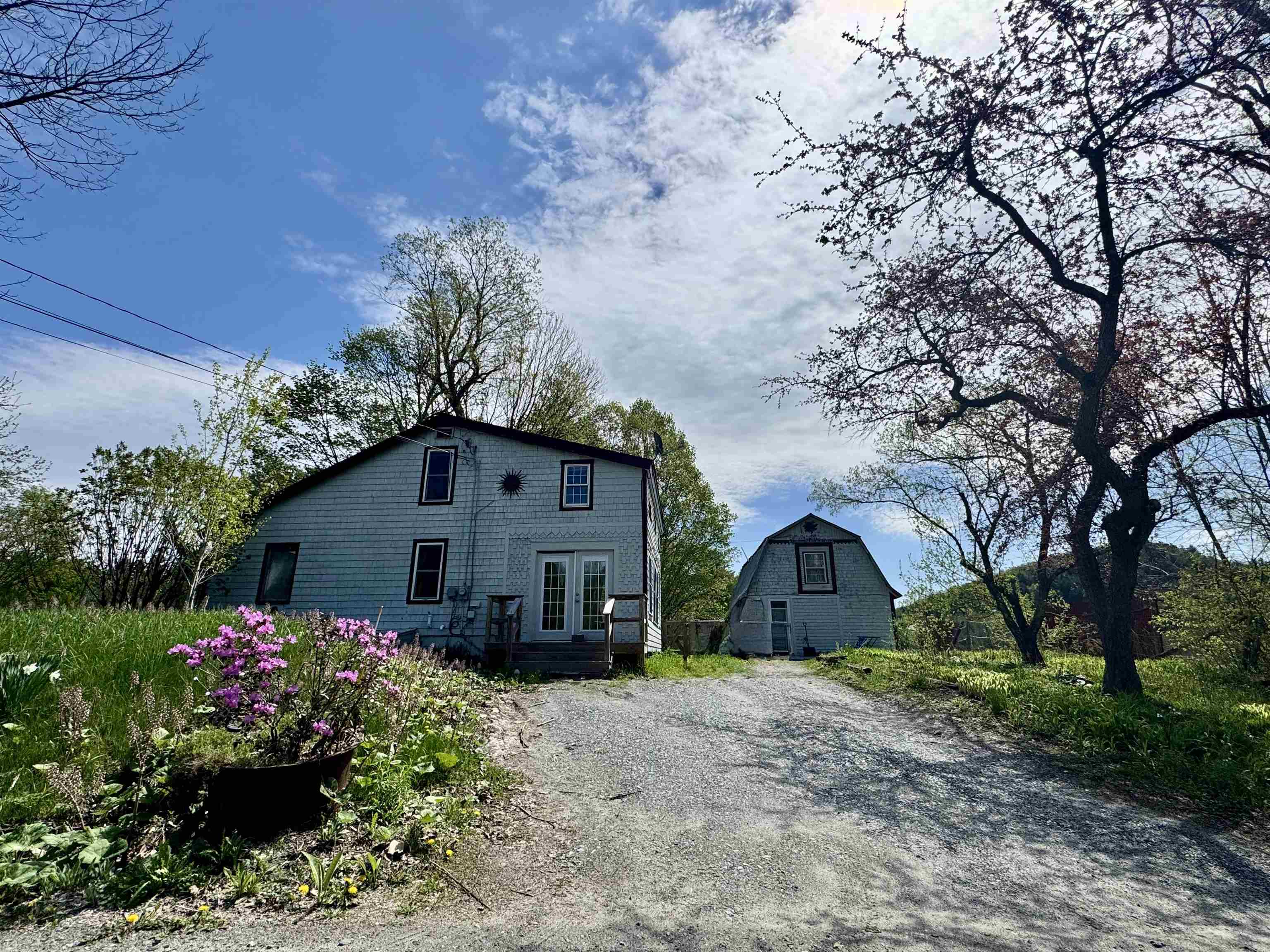 Property Photo: 405 Cross Road VT 05033
