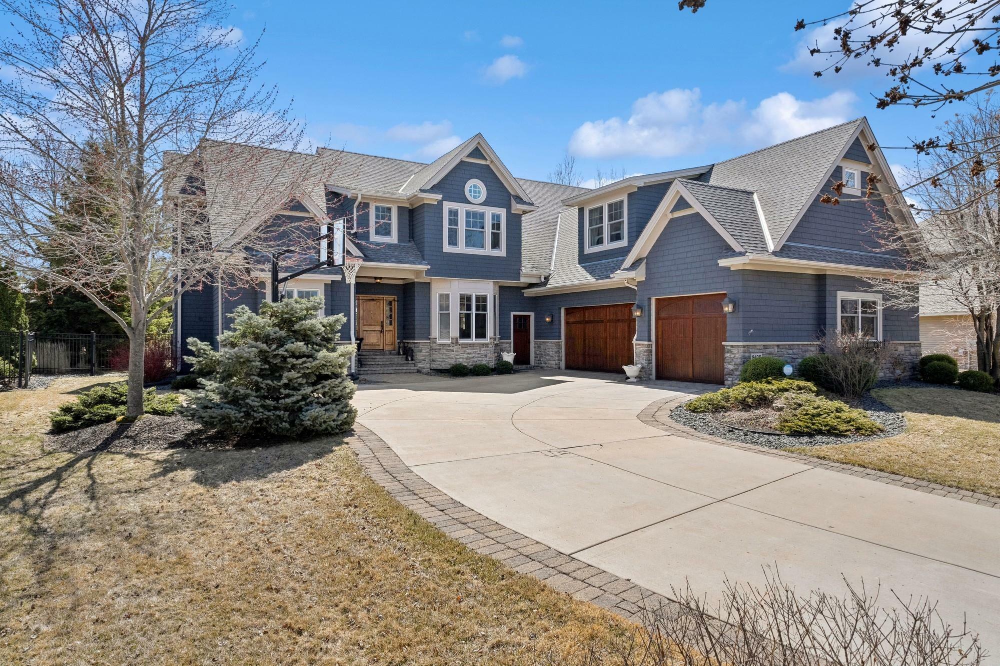 Property Photo: 8425 Kelzer Pond Drive MN 55386