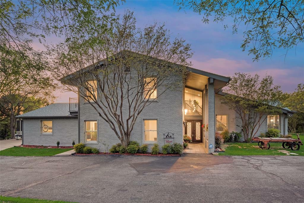 1819 W Belt Line Road  Cedar Hill TX 75104 photo