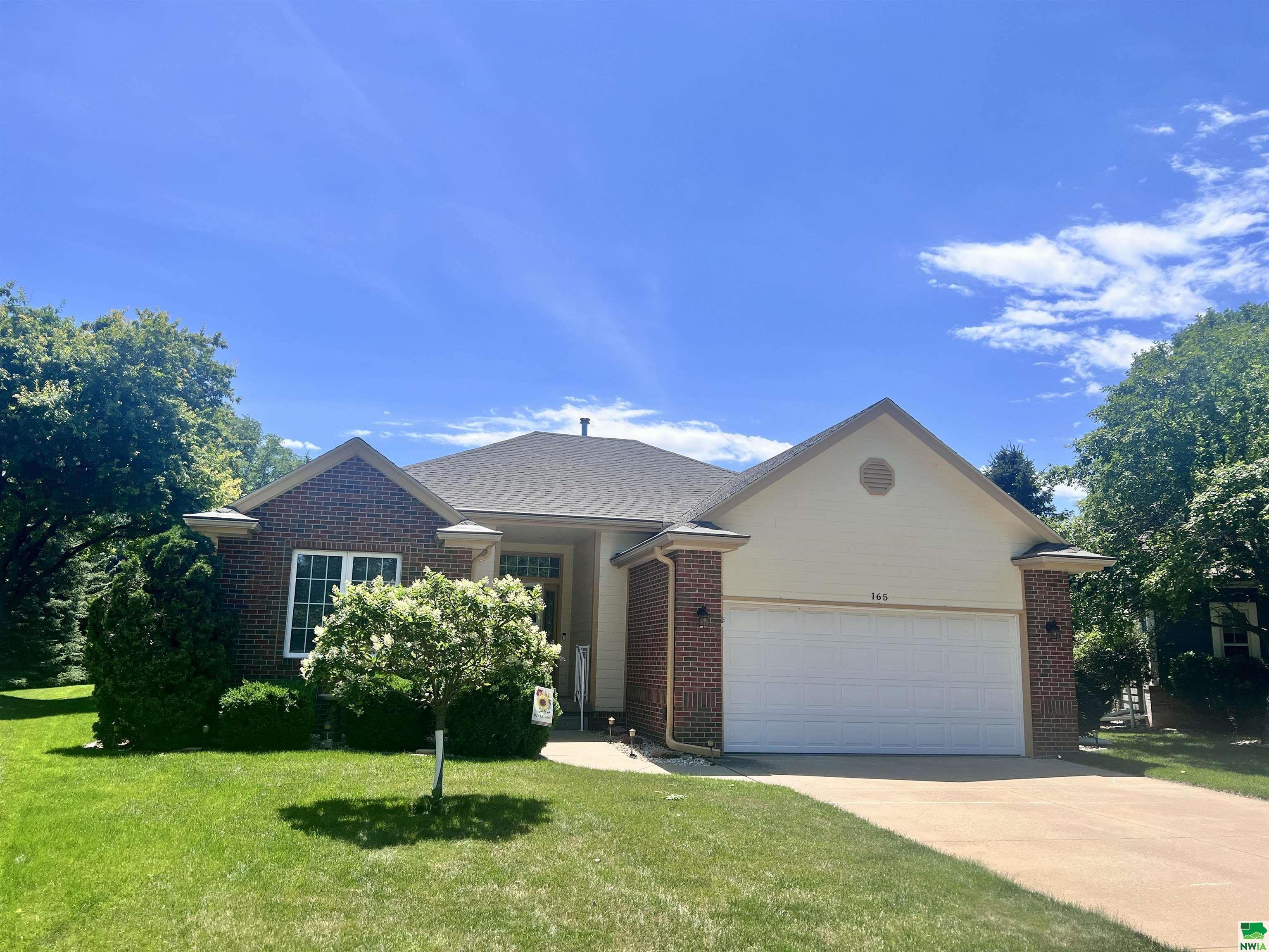 Property Photo: 165 Prairie Bend SD 57049