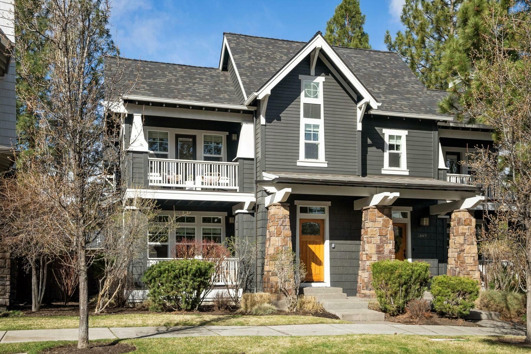 Property Photo: 2645 NW Crossing Drive OR 97703