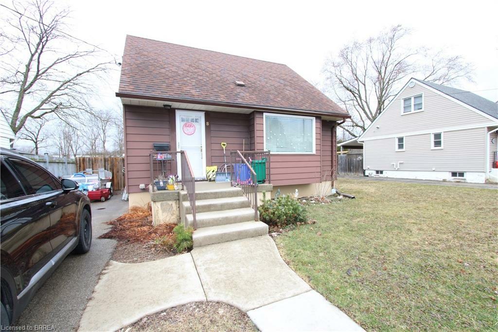 Property Photo: 8 Sunset Avenue ON N3T 5G2