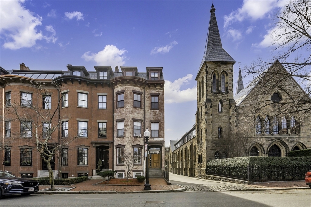 Property Photo:  162 W. Concord Street 1  MA 02118 