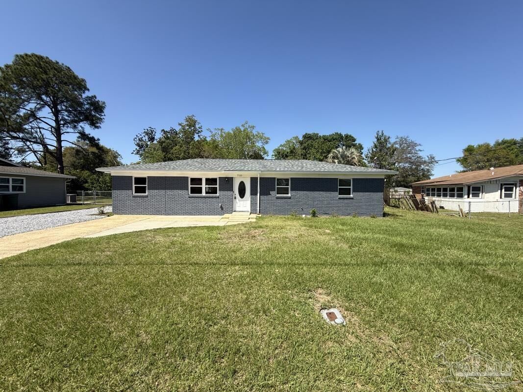 Property Photo:  7110 Princess Ln  FL 32526 