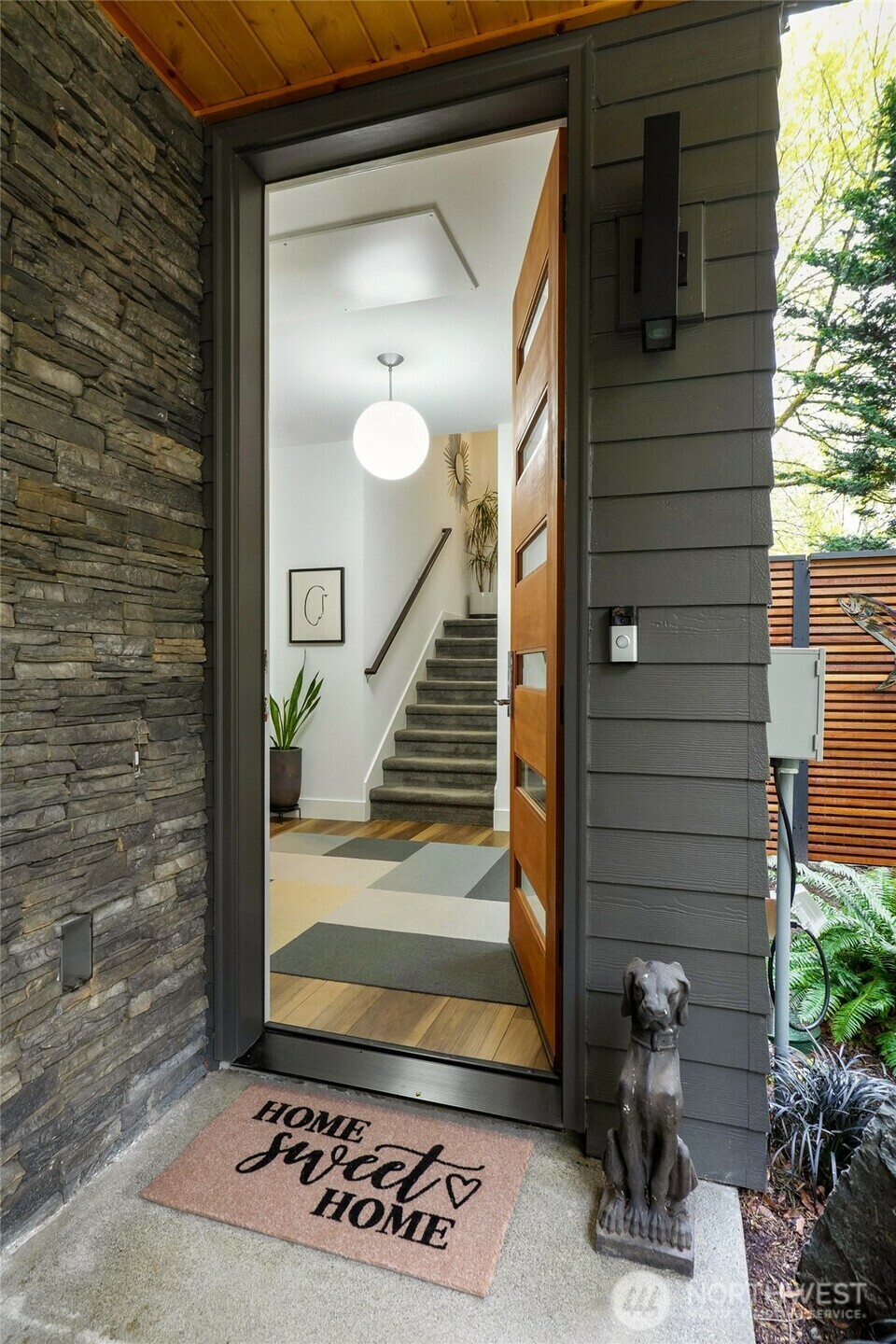 Property Photo: 426 3rd Court NW WA 98027