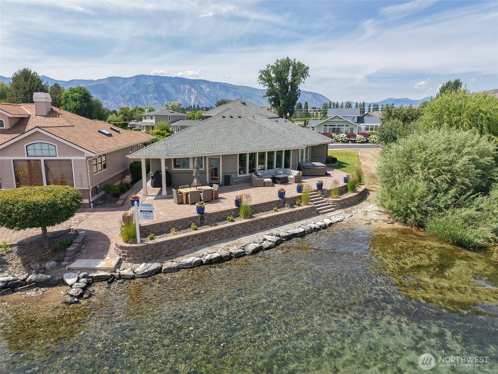 Property Photo: 215 Wall Street WA 98831