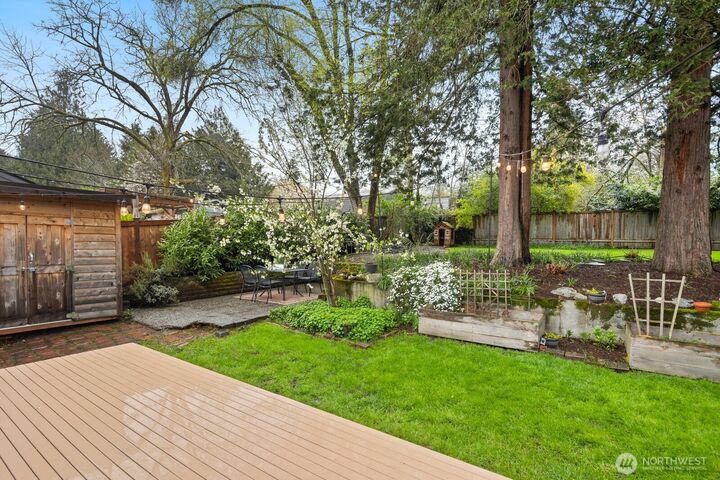 11710  Bartlett Avenue NE  Seattle WA 98125 photo