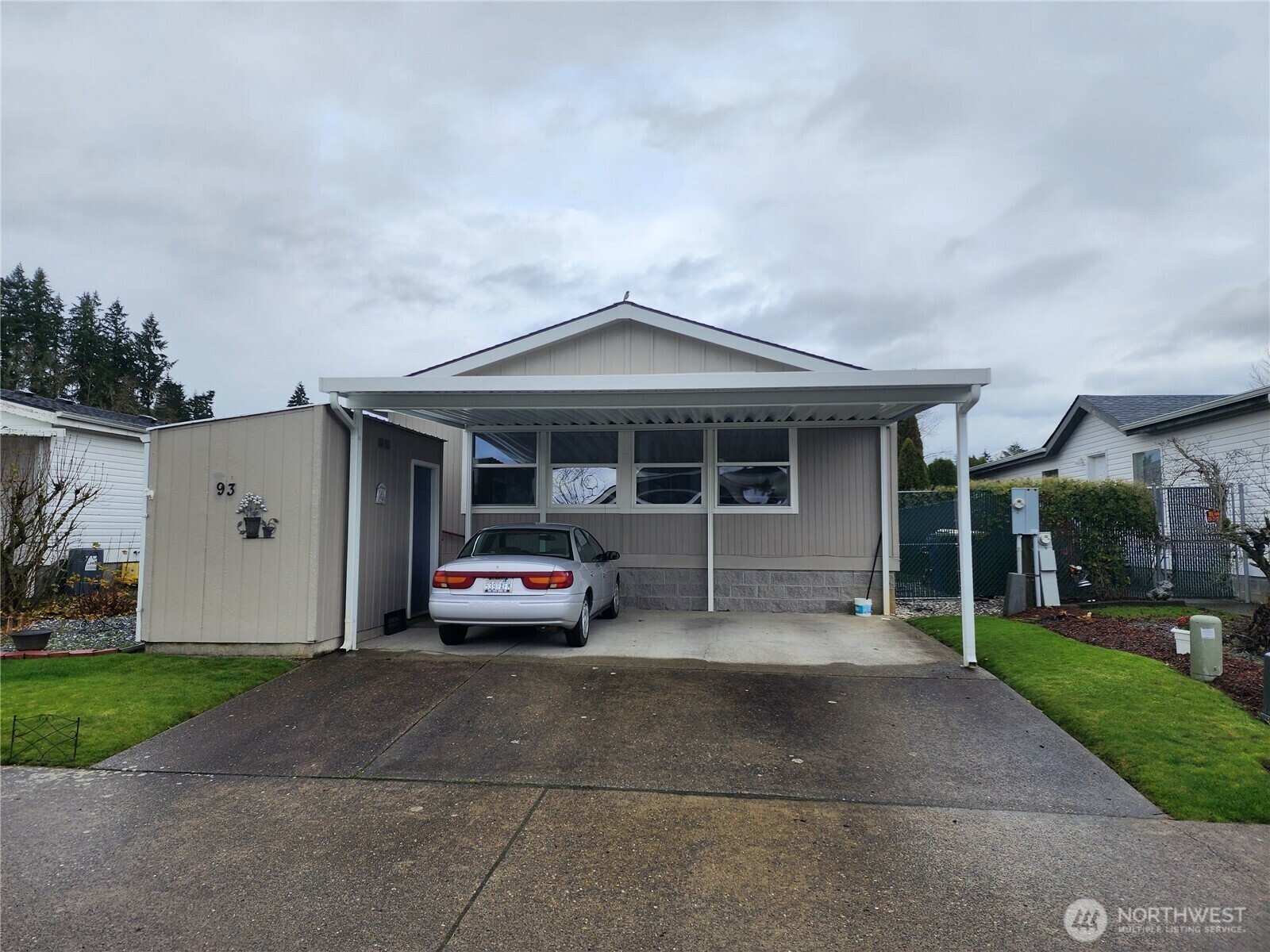 Property Photo: 201 W Oakview Avenue 93 WA 98531