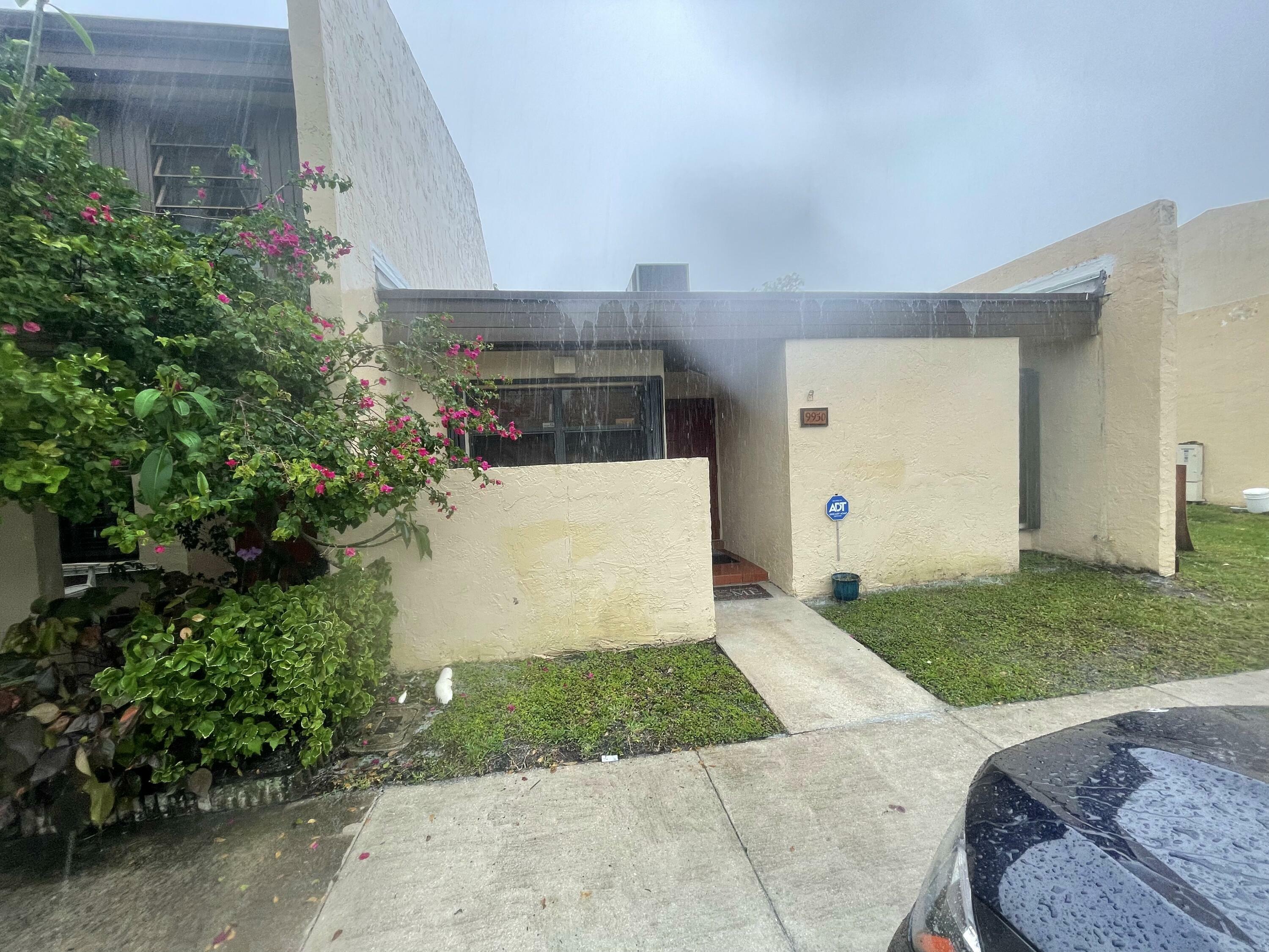 Property Photo: 9930 NW 10th Street 9 FL 33024