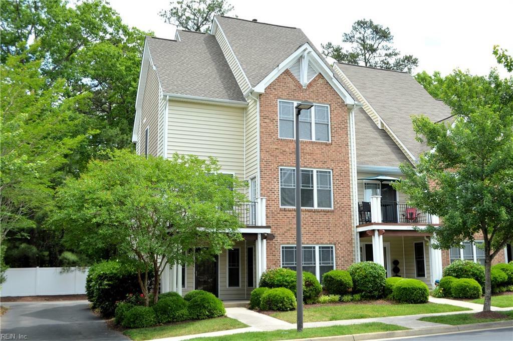 Property Photo: 991 Hollymeade Cir VA 23602